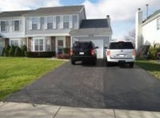 1331 Trinity Dr, Carol Stream, IL 60188