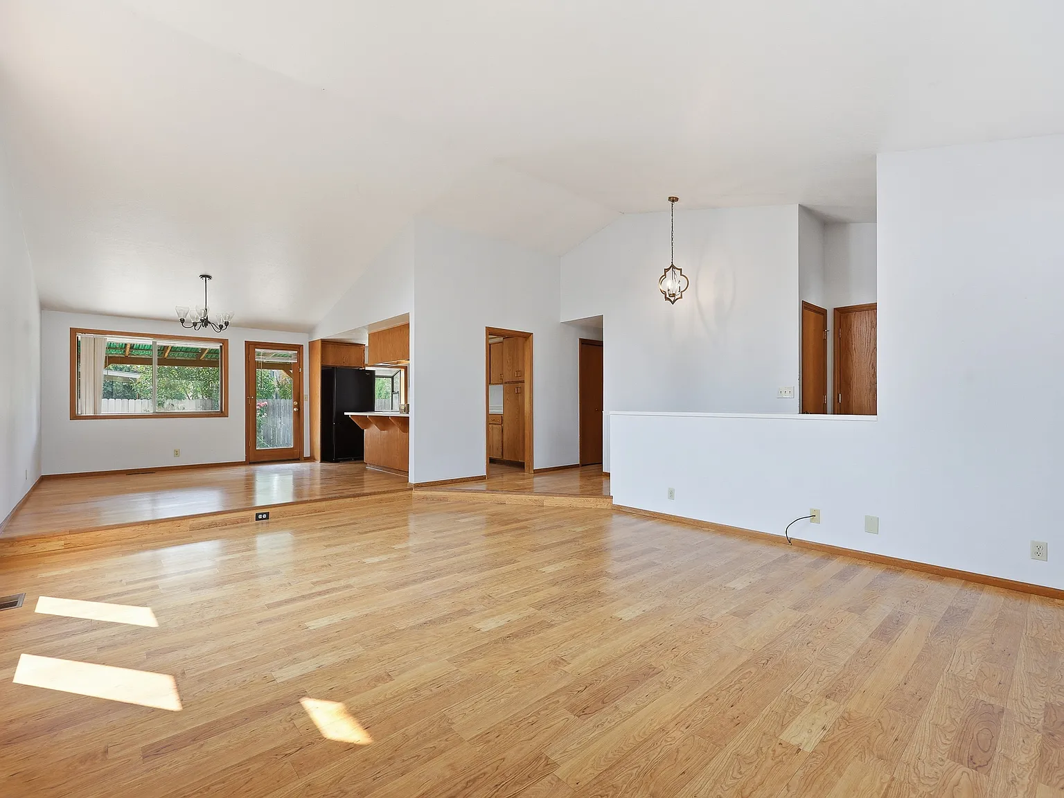3 bed, 1526 sqft, $2,600 — Photo 4