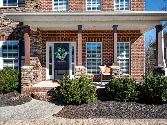 3rd image of 2312 Ancient Oak Ln
