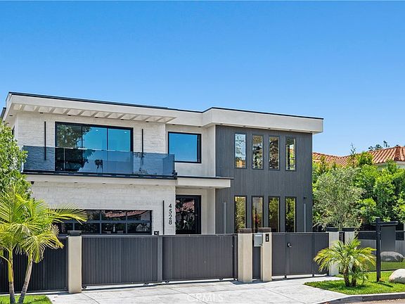 5th image of 4528 Matilija Ave