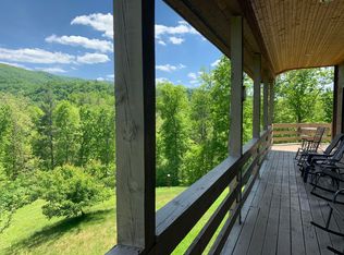 687 Knife Hollow Rd, Wht Sulphur S, WV 24986