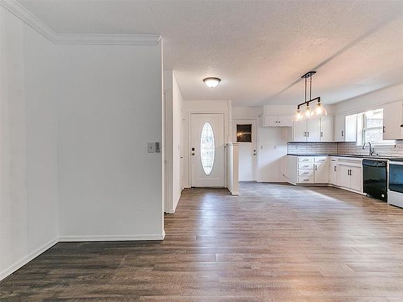 4th image of 503 Owen Ave