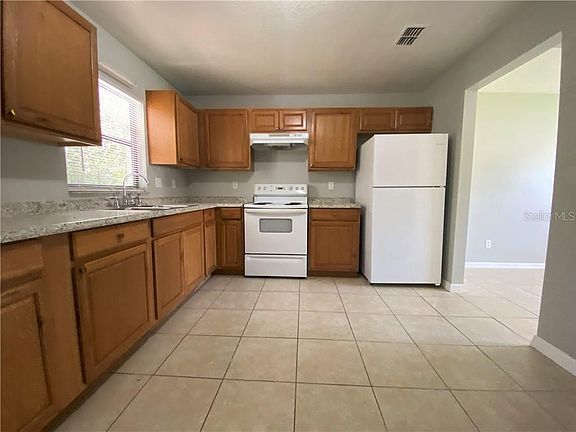 4th image of 1213 Pleasant Oaks Ct