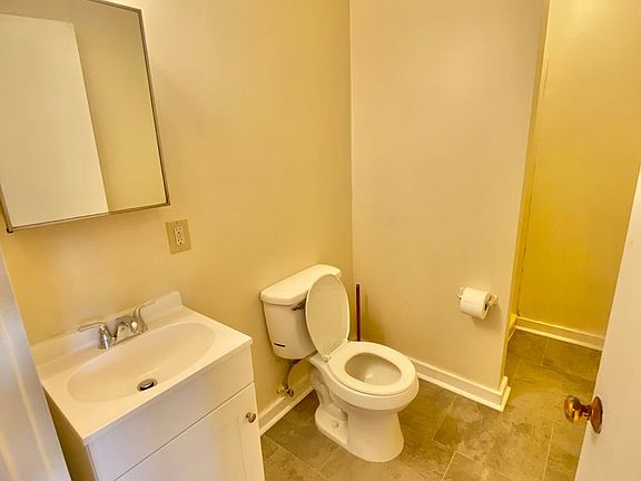 5th image of 24-26 Main St #205