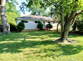22420 Mastick Rd, Fairview Park, OH 44126