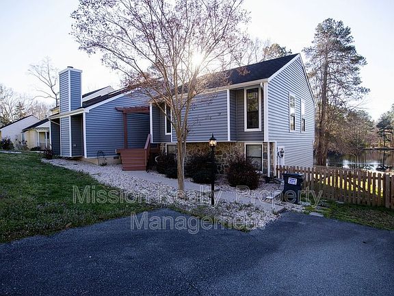 2nd image of 1037 Mansfield Crossing Rd