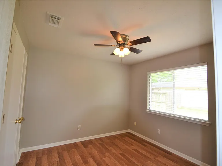 5126 Riverwood Dr — Photo 34