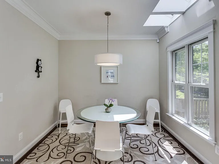 312 Pine St — Photo 6