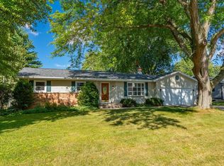 926 Allison St, Sun Prairie, WI 53590