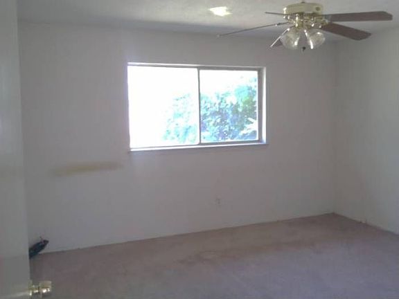 4th image of 2621 Arlington Ln