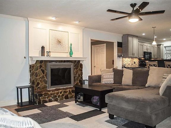 4th image of 3035 Bay Shore Dr