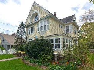 24 Main St, Upton, MA 01568