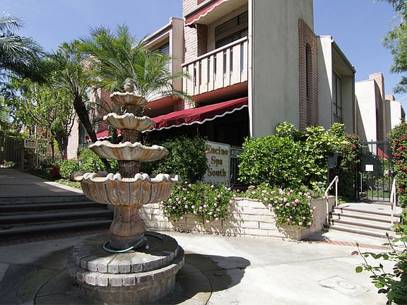 2nd image of 5255 White Oak Ave APT 5