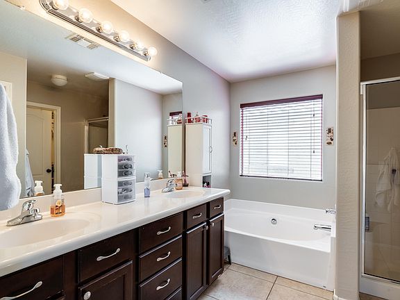 5th image of 11808 N 154th Ln