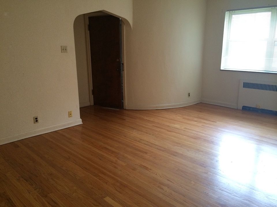 1st image of 5835 Lindenwood Ave APT 1N