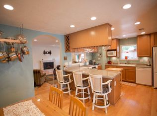 2570 Rosebud Ln, Redding, CA 96002