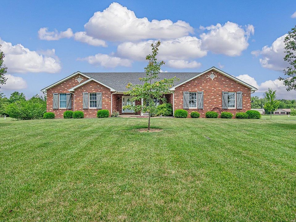 16136 Vfw Rd, Staunton, IL 62088 Zillow