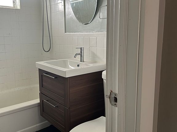 4th image of 7617 Carlyle Ave APT 7
