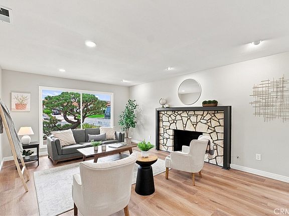 3rd image of 626 N 19th St