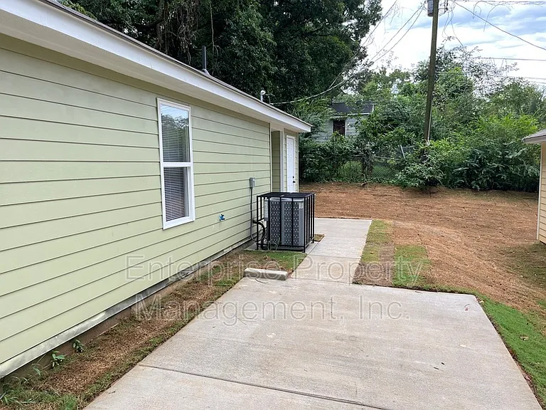 2645 Mirror Ave — Photo 23