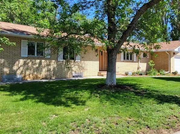 141 Balsam Dr, Miles City, MT 59301