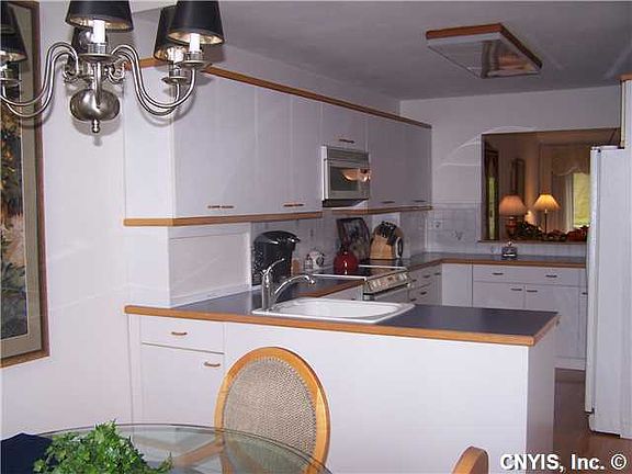 5th image of 5344 Bunker Hill Way