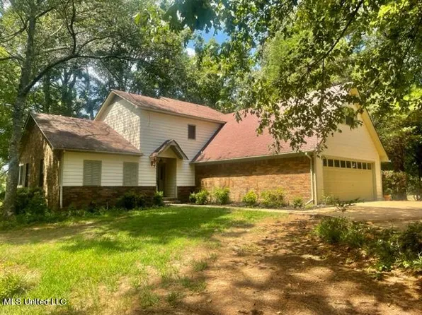 530 Gwen Rd, Senatobia, MS 38668