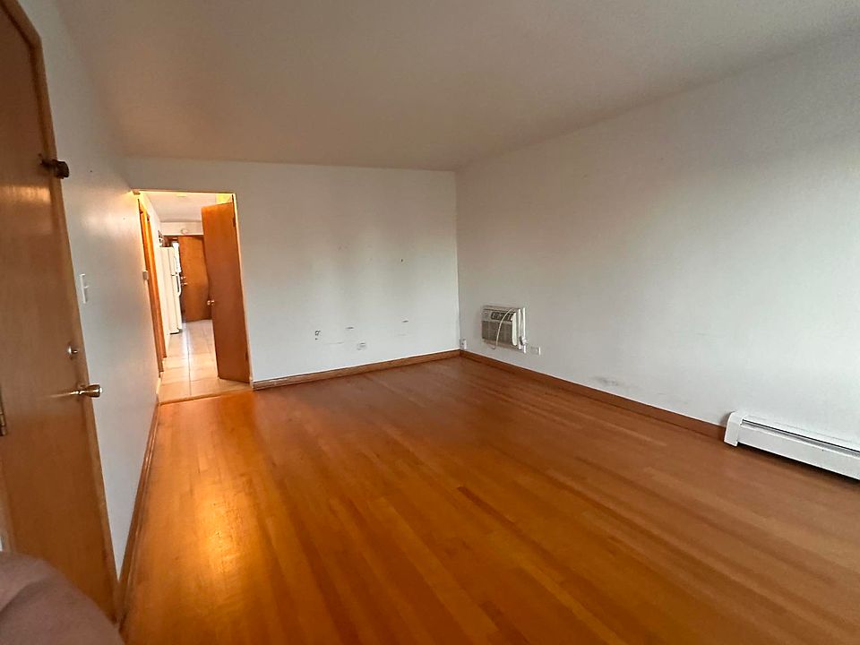1st image of 8346 W Berwyn Ave Floor 2