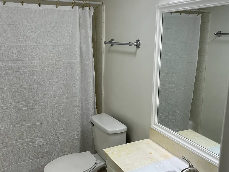 524 Avenue G #21 — Photo 9