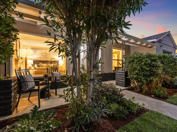 135 East St, Redwood City, CA 94063