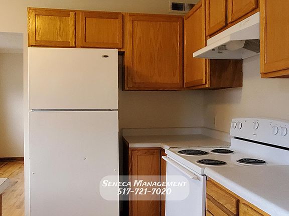 5th image of 114 Mason St #A