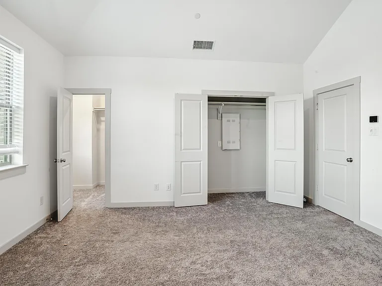 6441 Iron Horse Blvd — Photo 14