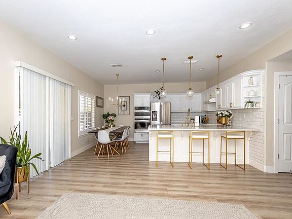 5th image of 7813 Black Sand Way