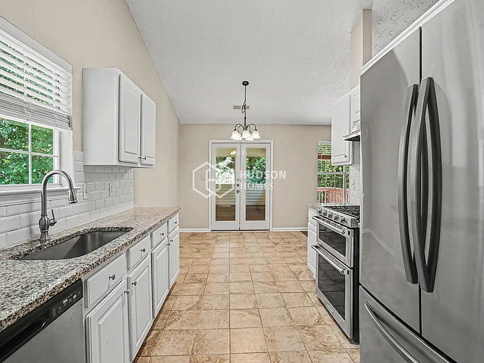 2369 Heatherton Ct — Photo 6