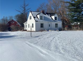 8985 North Rd, Bridgeport, NY 13030