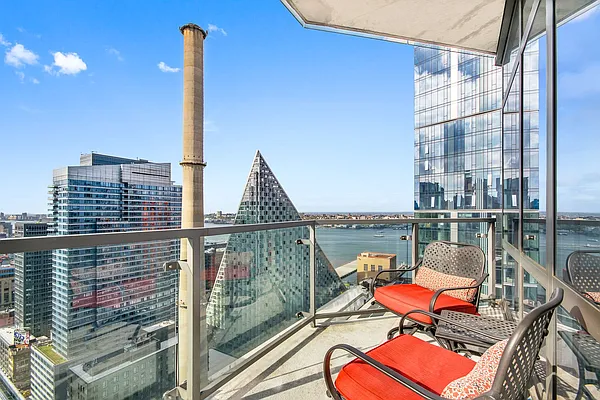 Rented by Compass | media 5