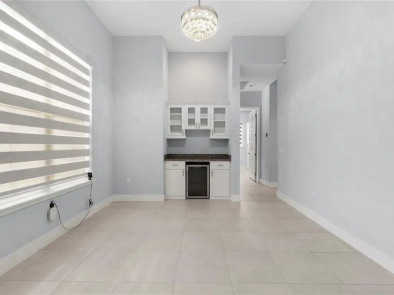 2320 Symphony Cir — Photo 15