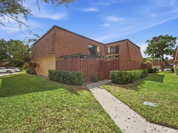 933 9th Lane #A, Greenacres, FL 33463