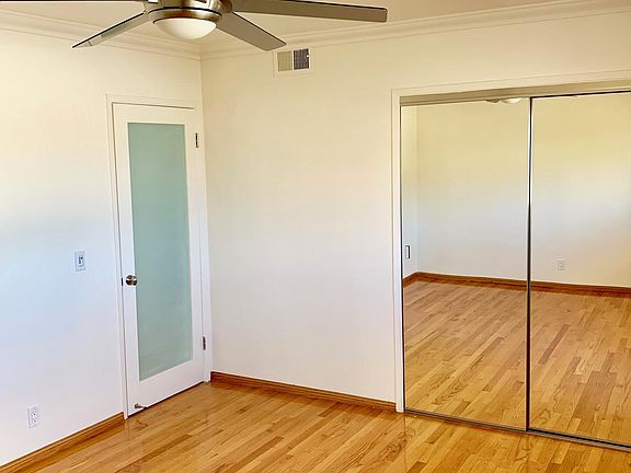3rd image of 1246 N Hayworth Ave APT 206