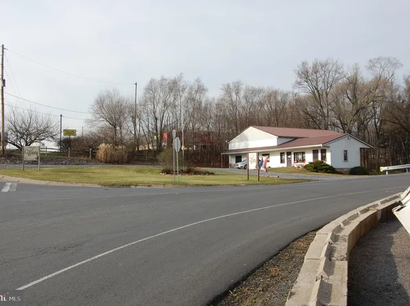 5784 Old Route 22, Shartlesville, PA 19554