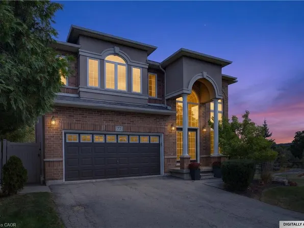 77 Newcombe Rd, Dundas, ON L9H 0A6