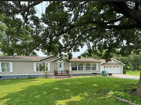 2610 Highway Jj, Bourbon, MO 65441