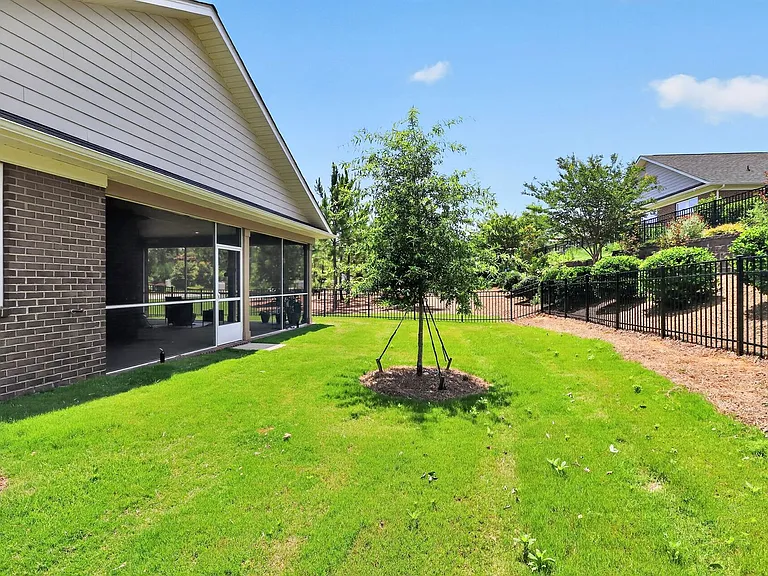2105 Cadence Trace Dr — Photo 21