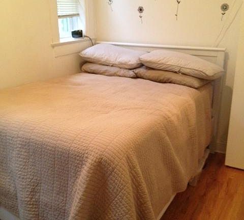 5th image of 2315 N Southport Ave #2B