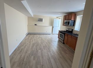 1070 Rossville Ave, Staten Island, NY 10309