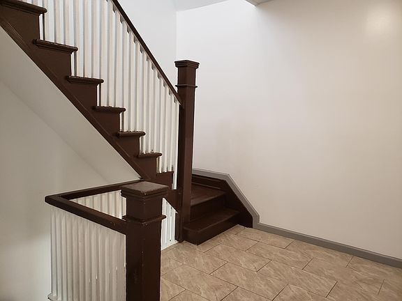 4th image of 28 Stuyvesant Ave Floor 3