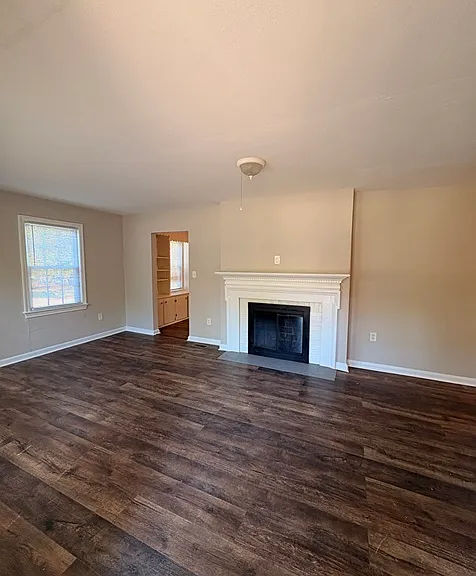 84 Madison Ln N — Photo 3