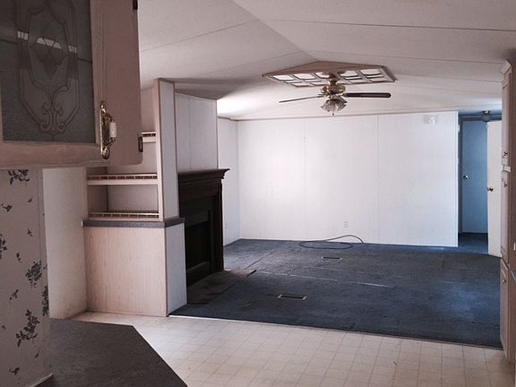 4th image of 401 Briarwood Trl