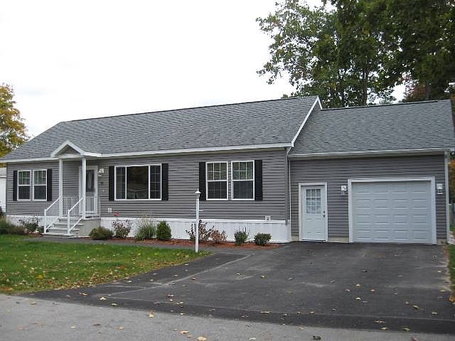 1st image of 28 Trout Brook Dr