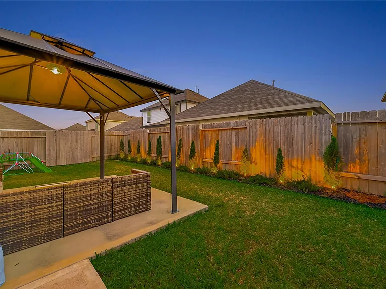 23639 Buttress Root Dr — Photo 28